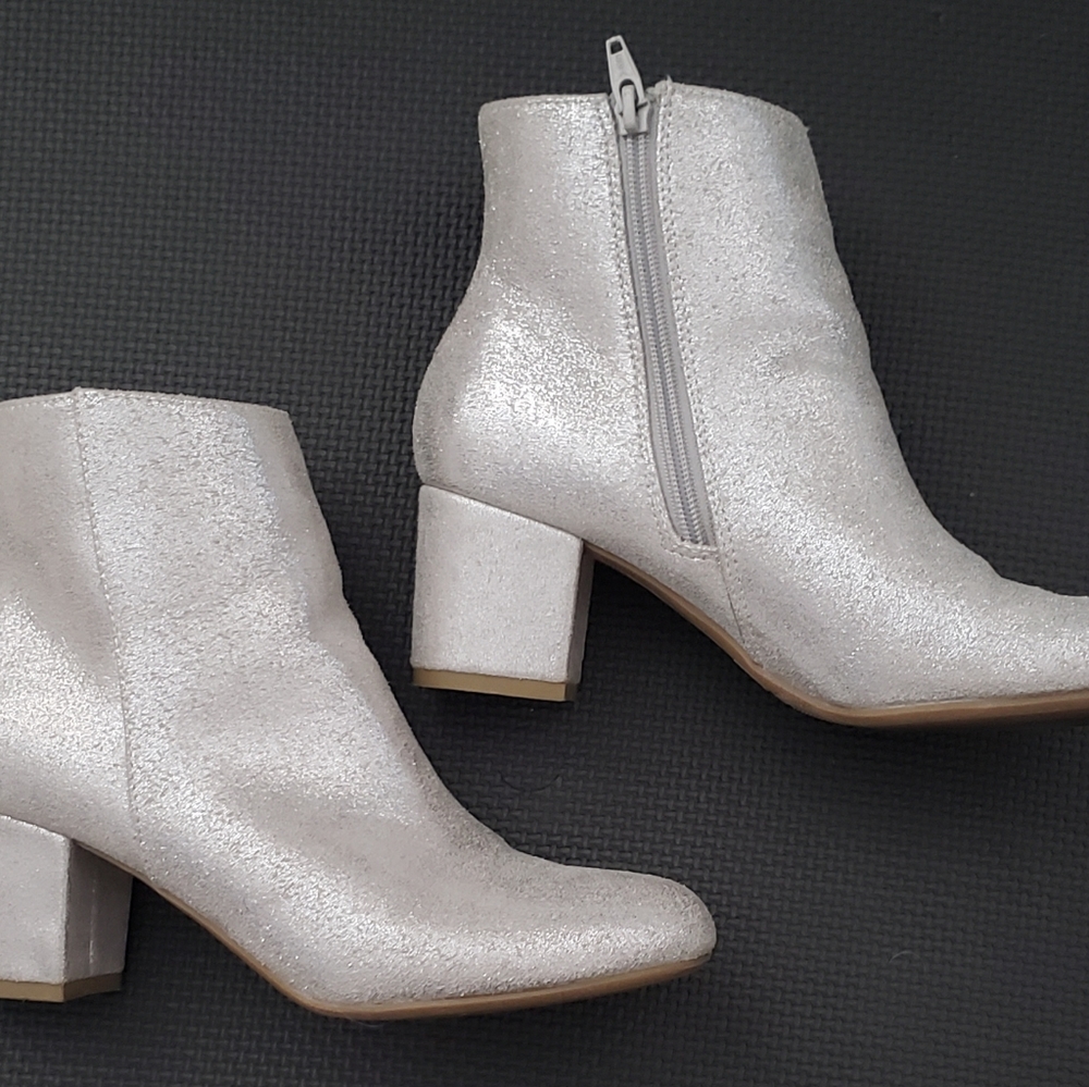 ****SOLD****A New Day brand GoGo Boots size 6